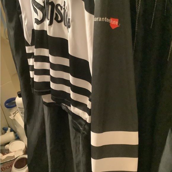 Kick 10, Chicago White Soxs Jersey Style Shirt. - Picture 6 of 7